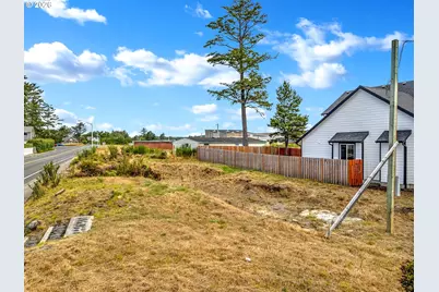 750 17th Ave, Seaside, OR 97138 - Photo 5