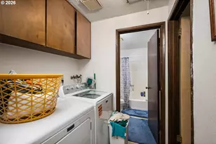 12011 SE Market St, Portland, OR 97216 - Photo 31