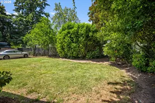 12011 SE Market St, Portland, OR 97216 - Photo 37