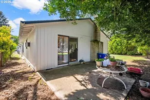 12011 SE Market St, Portland, OR 97216 - Photo 35