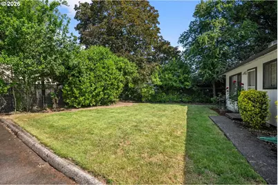 12011 SE Market St, Portland, OR 97216 - Photo 37