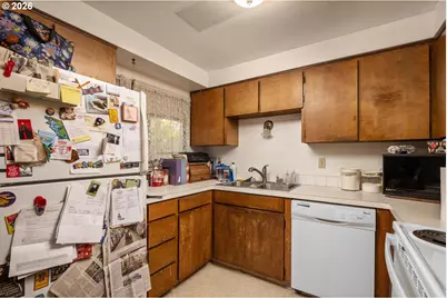 12011 SE Market St, Portland, OR 97216 - Photo 27