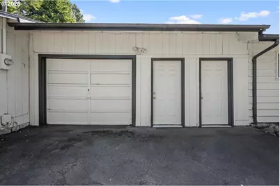 12011 SE Market St, Portland, OR 97216 - Photo 39