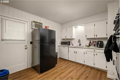 12011 SE Market St, Portland, OR 97216 - Photo 19