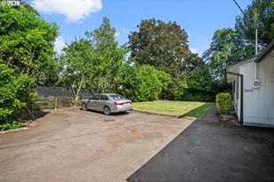 12011 SE Market St, Portland, OR 97216 - Photo 39