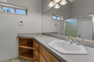 2635 NW Canyon Dr, Redmond, OR 97756 - Photo 27