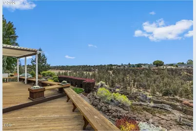 2635 NW Canyon Dr, Redmond, OR 97756 - Photo 5