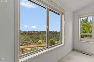 2635 NW Canyon Dr, Redmond, OR 97756 - Photo 25