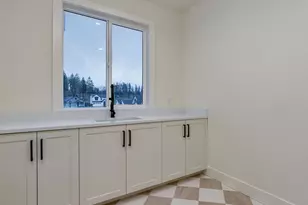 154 E Airedale Ave, La Center, WA 98629 - Photo 33