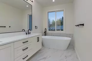 154 E Airedale Ave, La Center, WA 98629 - Photo 37