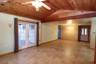 624 Tinamou Ln, Springfield, OR 97477 - Photo 7