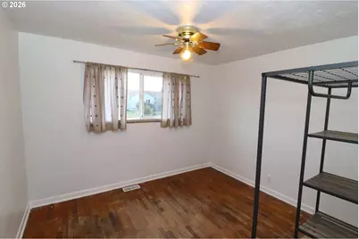 624 Tinamou Ln, Springfield, OR 97477 - Photo 21