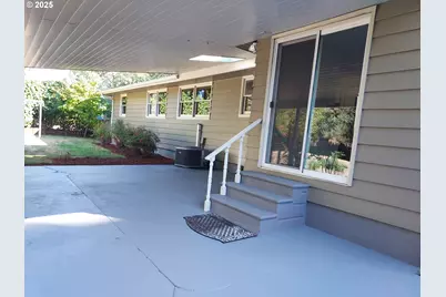 10329 NE Brazee St, Portland, OR 97220 - Photo 31