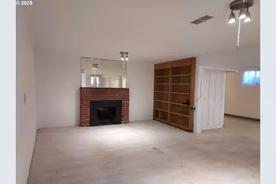 10329 NE Brazee St, Portland, OR 97220 - Photo 25