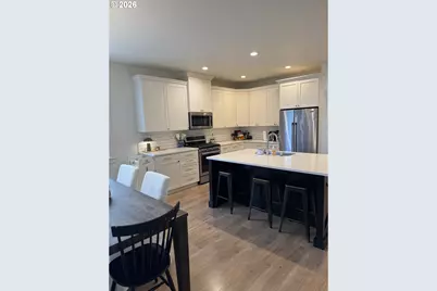 2893 4th St, Hubbard, OR 97032 - Photo 3