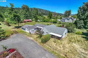 39565 McKenzie Hwy, Springfield, OR 97478 - Photo 29