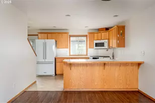 18254 SW Smokette Ln, Beaverton, OR 97003 - Photo 11