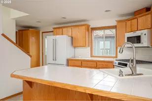 18254 SW Smokette Ln, Beaverton, OR 97003 - Photo 13