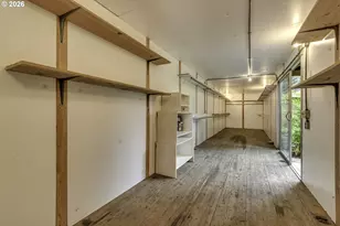 916 NE 111th Ave, Portland, OR 97220 - Photo 35