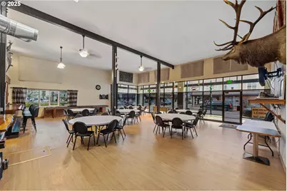 265 Central Ave, Coos Bay, OR 97420 - Photo 11