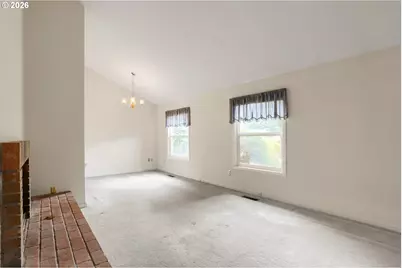 826 NE Hood St, Hillsboro, OR 97124 - Photo 5