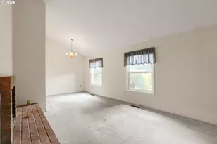 826 NE Hood St, Hillsboro, OR 97124 - Photo 5