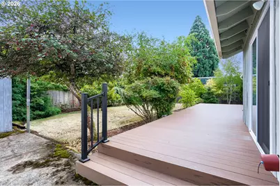 826 NE Hood St, Hillsboro, OR 97124 - Photo 25