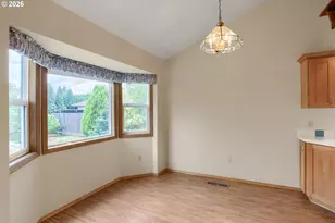 826 NE Hood St, Hillsboro, OR 97124 - Photo 11