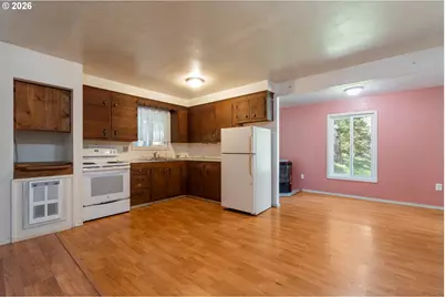 23939 Raze Rd, Elmira, OR 97437 - Photo 9