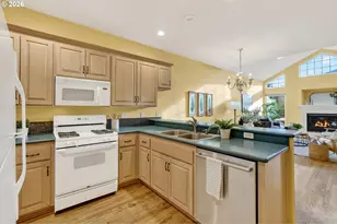 4714 SW 2nd Ct, Portland, OR 97239 - Photo 5