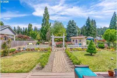 915 Madison St, Silverton, OR 97381 - Photo 39