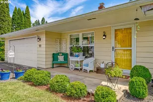915 Madison St, Silverton, OR 97381 - Photo 3