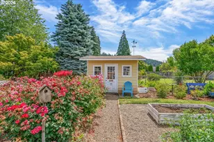 915 Madison St, Silverton, OR 97381 - Photo 41