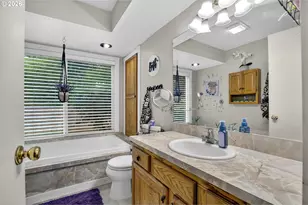 19138 Pilkington Rd, Lake Oswego, OR 97035 - Photo 23