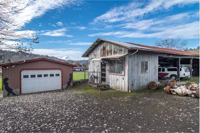 168 Breezy Ln, Roseburg, OR 97470 - Photo 15