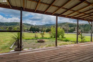 168 Breezy Ln, Roseburg, OR 97470 - Photo 19