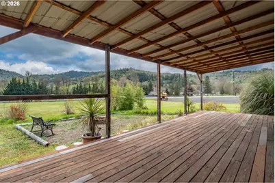 168 Breezy Ln, Roseburg, OR 97470 - Photo 23