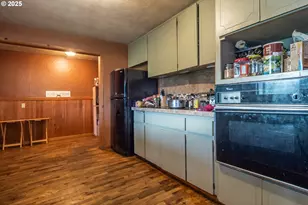 168 Breezy Ln, Roseburg, OR 97470 - Photo 25