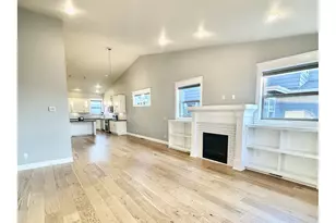 20637 SE Cougar Peak Dr, Bend, OR 97702 - Photo 7