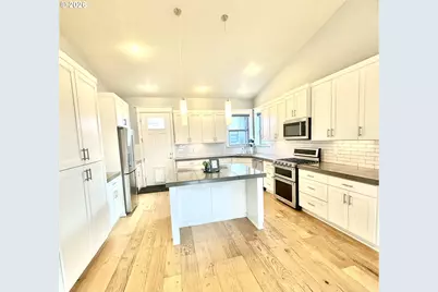 20637 SE Cougar Peak Dr, Bend, OR 97702 - Photo 3