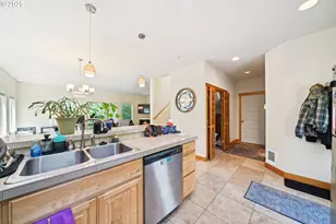 26484 Kittiwake Dr, Rockaway Beach, OR 97136 - Photo 9