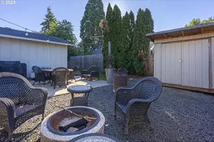 277 E 13th St, Lafayette, OR 97127 - Photo 27