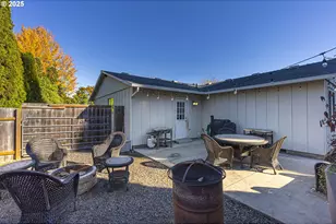 277 E 13th St, Lafayette, OR 97127 - Photo 25
