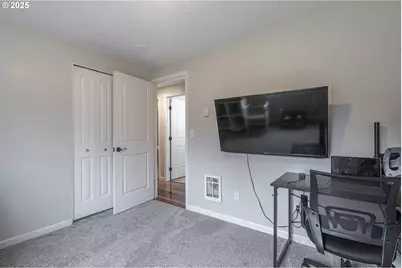 277 E 13th St, Lafayette, OR 97127 - Photo 19