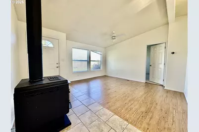 69208 Chadwick Ln, Cove, OR 97824 - Photo 11