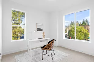 8207 SW 45th Ave, Portland, OR 97219 - Photo 9