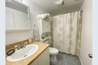 3840 SW Patton Rd, Portland, OR 97221 - Photo 17