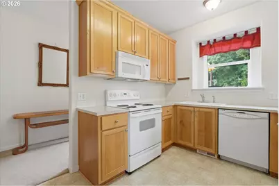 4588 SW 11th St, Gresham, OR 97080 - Photo 7