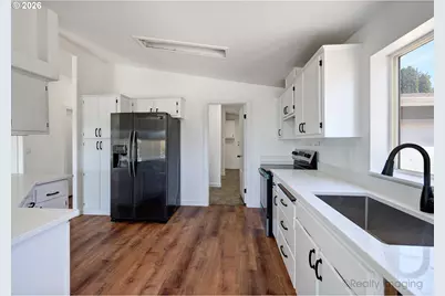 11105 Main St #14, Donald, OR 97020 - Photo 5