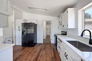 11105 Main St, Donald, OR 97020 - Photo 5